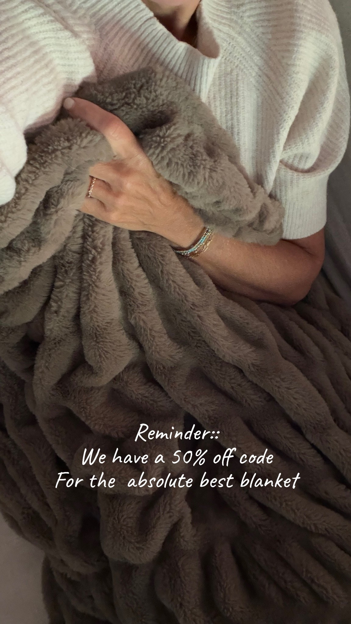 Use code CINDY50
For 50% off this viral, crazy good blanket 

Think gift giving…what an amazing gift to give and 50% off helps! 

My fave color is dessert dune but also love antique ivory 

We have early access to their biggest sale of the year!!

#LTKdayinmylife #LTKSaleAlert #LTKHome