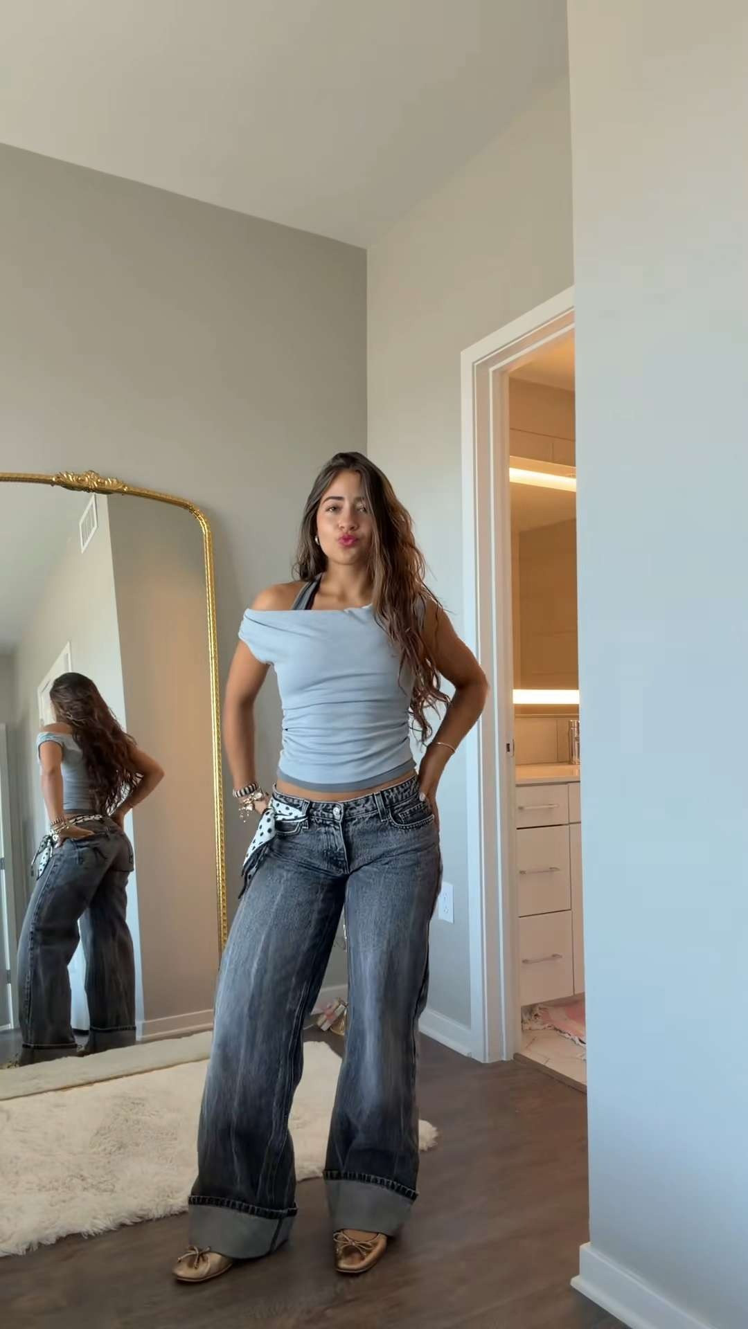 fun nails w a neutral fit. obsessed. the juxtaposition itches my brain. so me. 

 #LTKgrwm #LTKootd