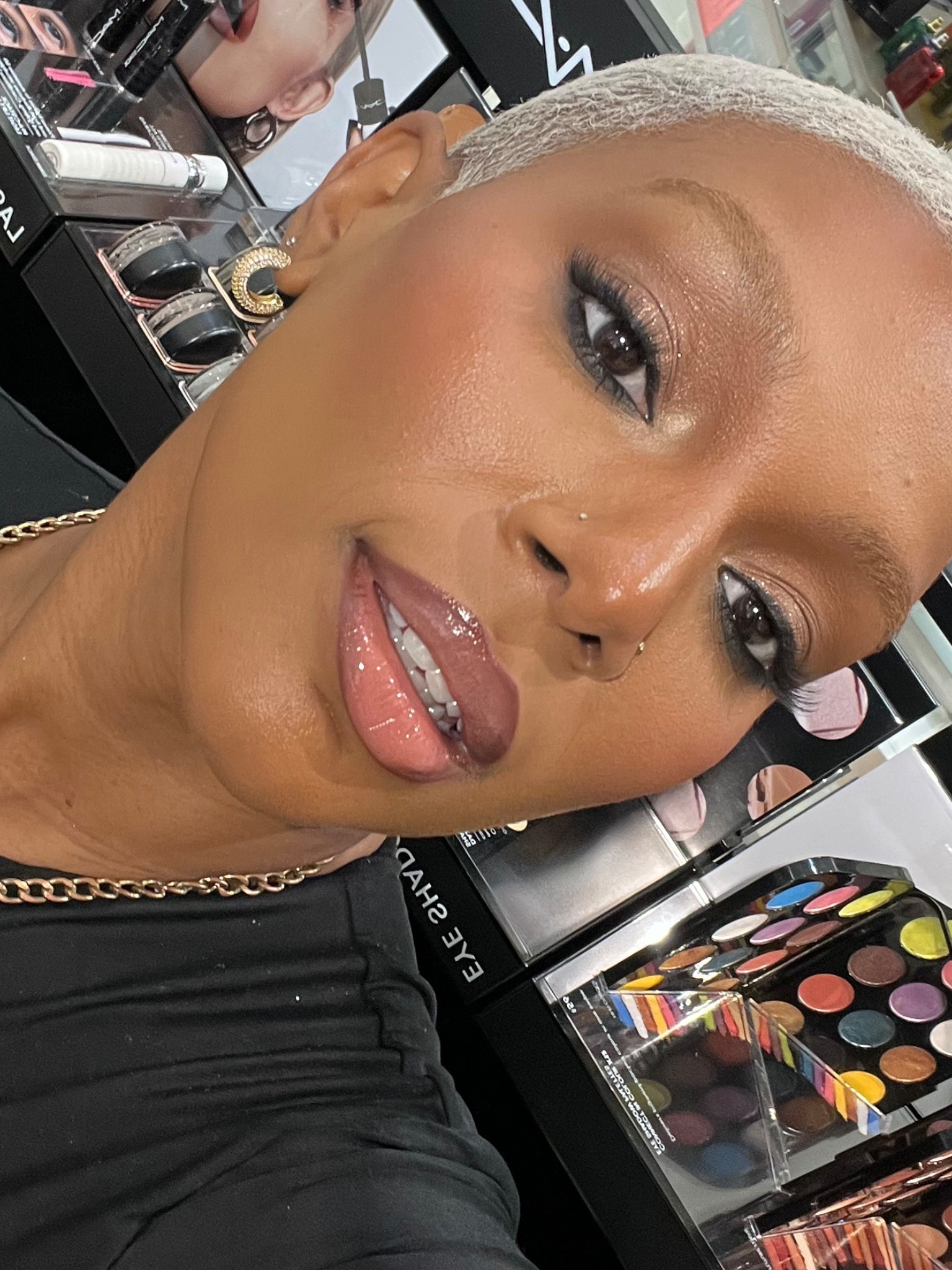 My new fav lip combo 💛💛👏🏾👏🏾
Root for me lip pencil
Kinda sexy lipstick
Please me lipglass 

#LTKBeauty