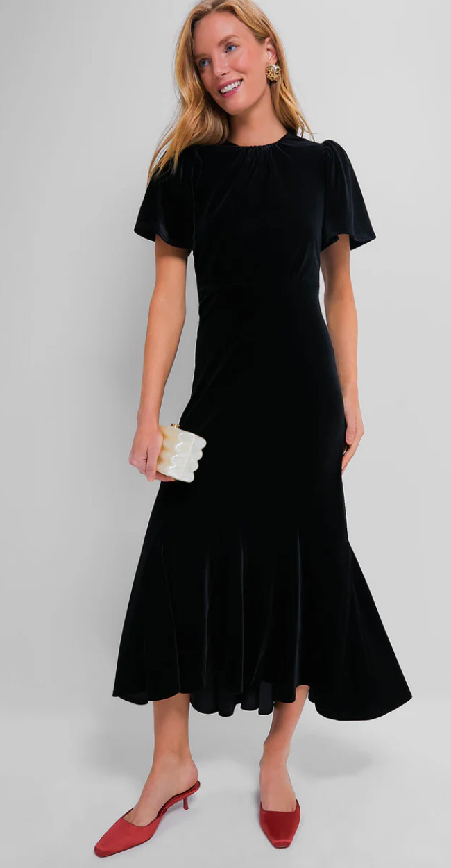 Utterly timeless and true to you, this dress is a sophisticated midi with flattering feminine details that are sure to earn you compliments. Pair it with heels, a clutch, and statement earrings for a year-round occasion look that's sure to turn heads (for all the right reasons). 

 

 #LTKHoliday #LTKSeasonal #LTKParties