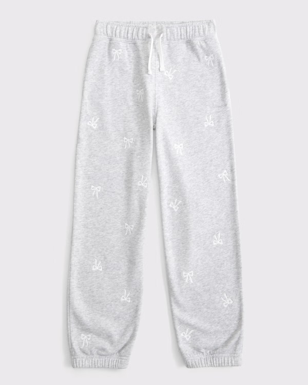 BLACK FRIDAY IS HERE | 40% OFF everything | free shipping on orders over $99 | Abercrombie & Fitch (US)