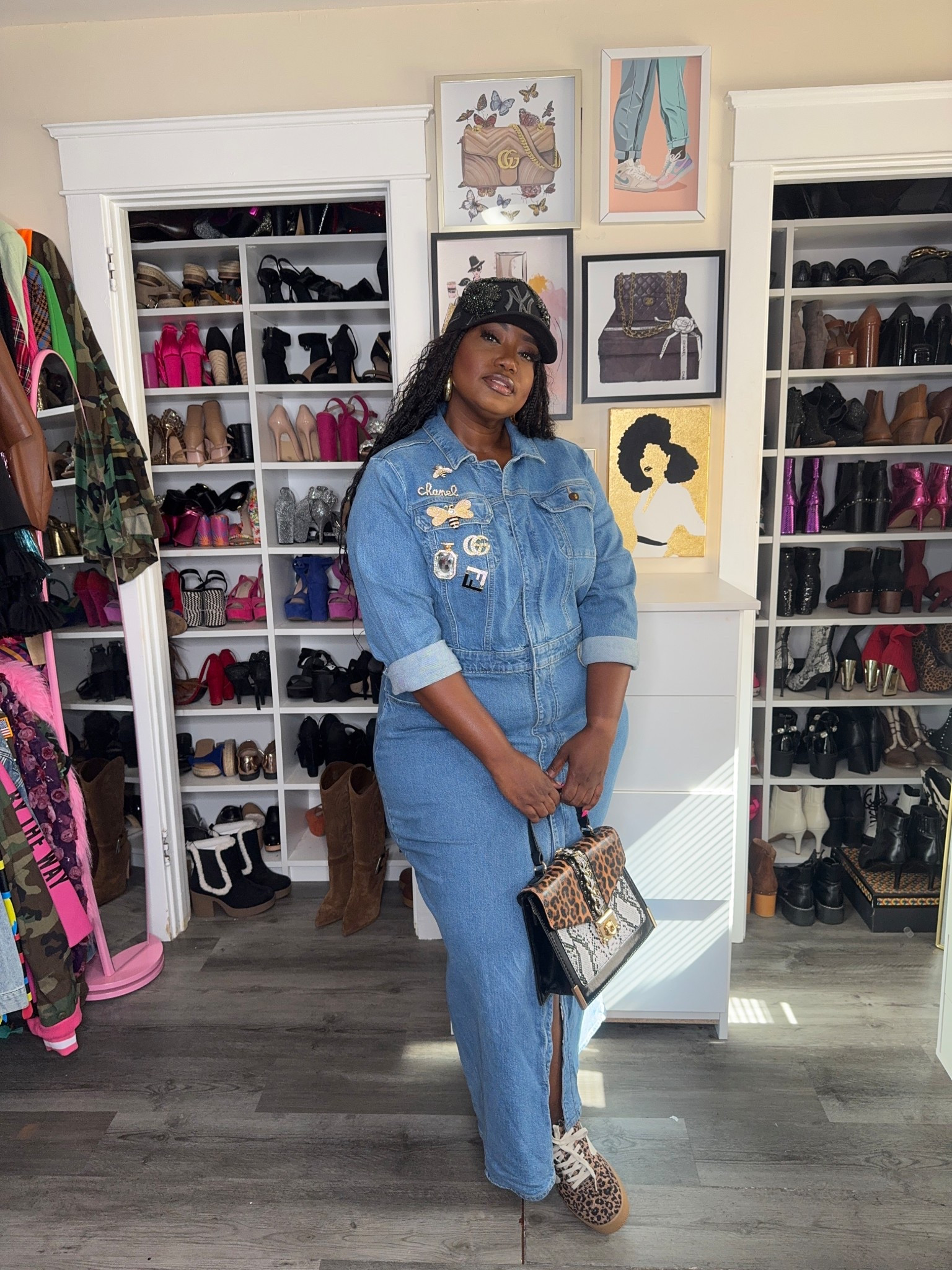 Super simple casual  look
Linked similar pieces 
