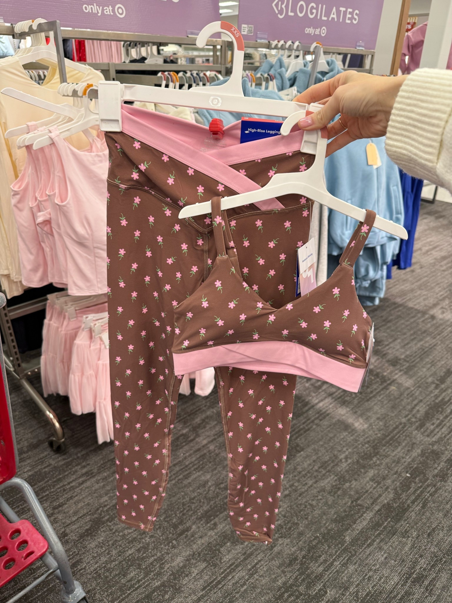 Cute workout set at Target 

#LTKHoliday #LTKfitnessgoals #LTKSeasonal