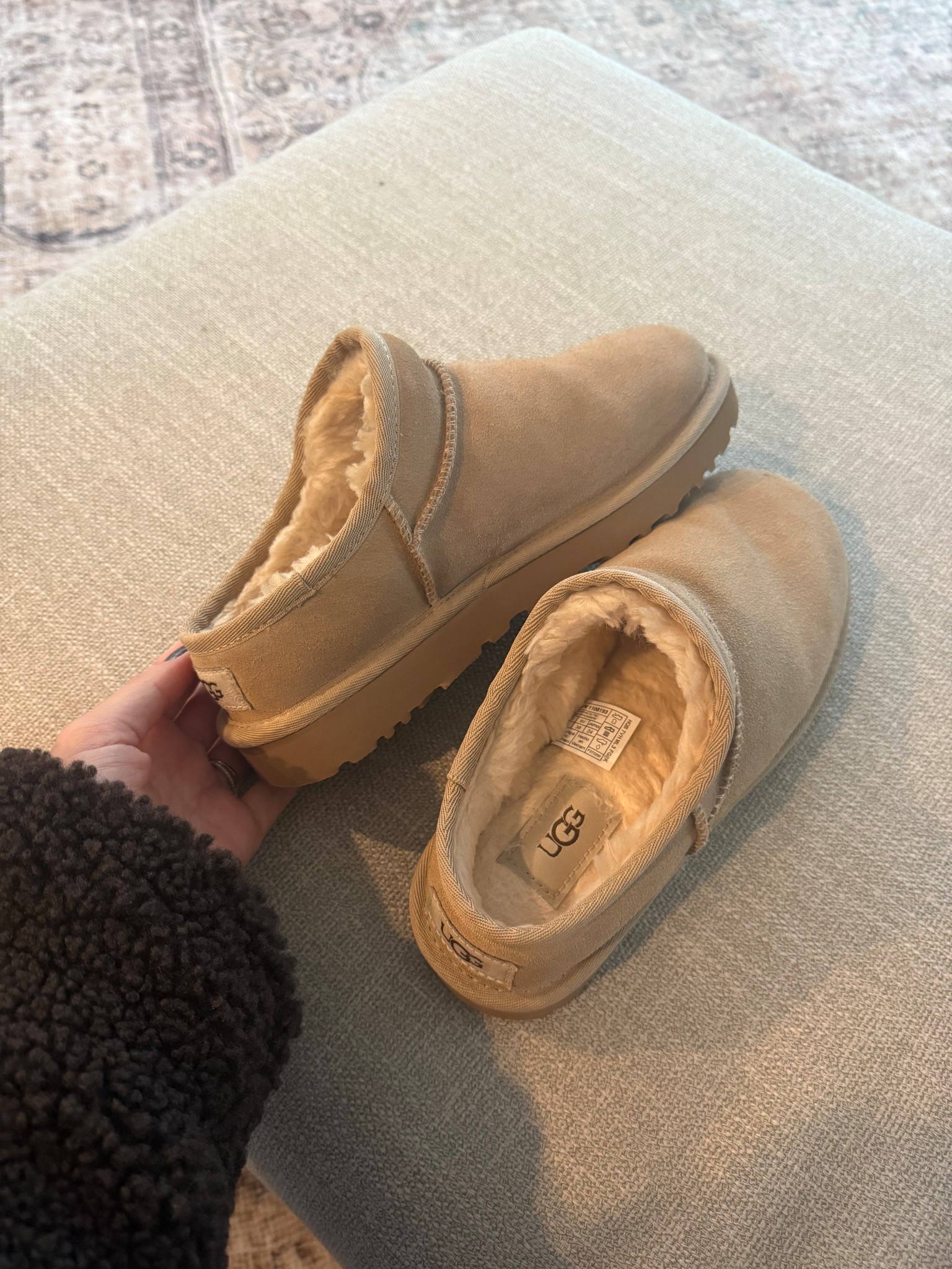 The slippers of the season 🐻

Ugg classic slipper, fall shoes, slippers, uggs

#LTKActive #LTKShoeCrush #LTKSeasonal