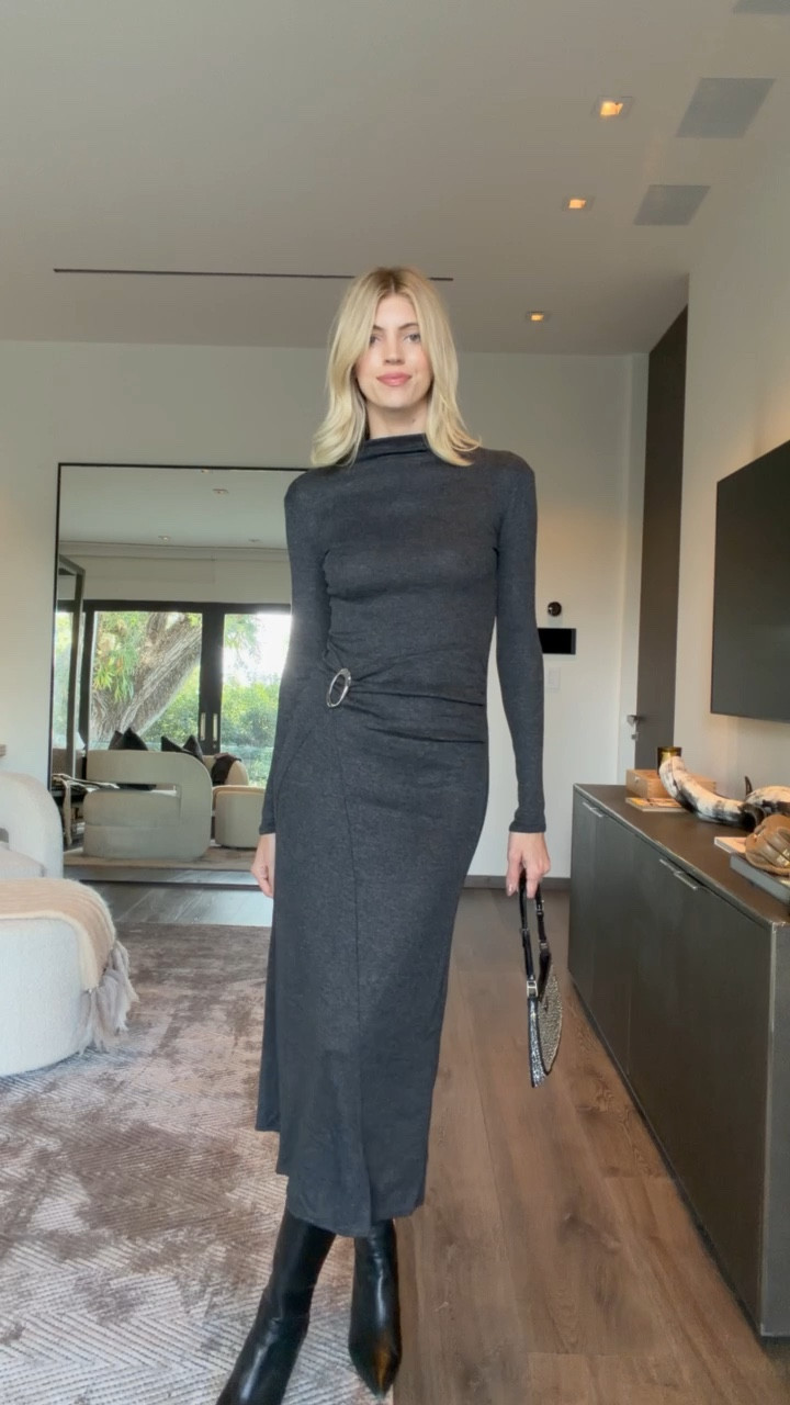 This dress is so cozy and flattering! Grey is making a comeback this season. 🩶

#LTKHoliday #LTKgrwm #LTKootd