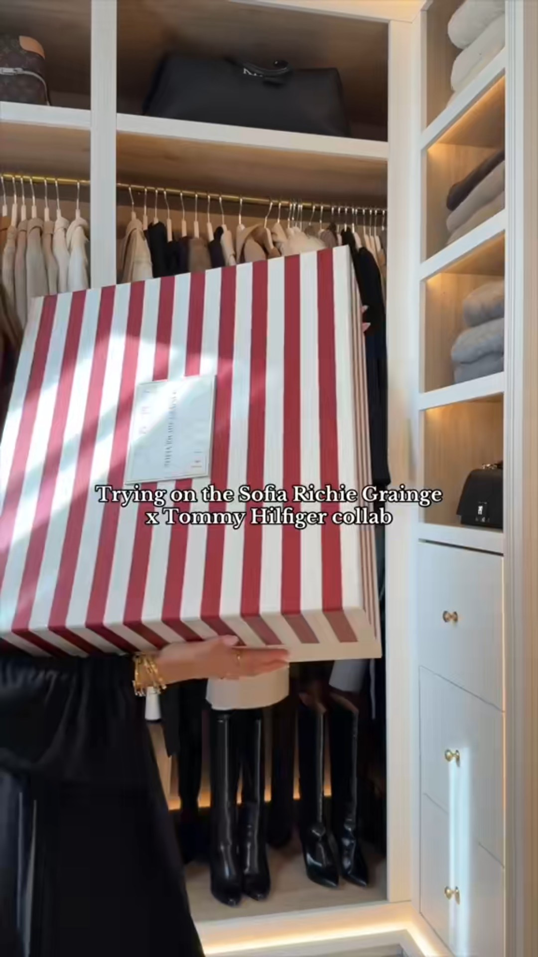 Trying the Sofia Richie Grainge x Tommy Hilfiger Spring Capsule
Collection... the TRENCH! All untagged items are available at Tommy