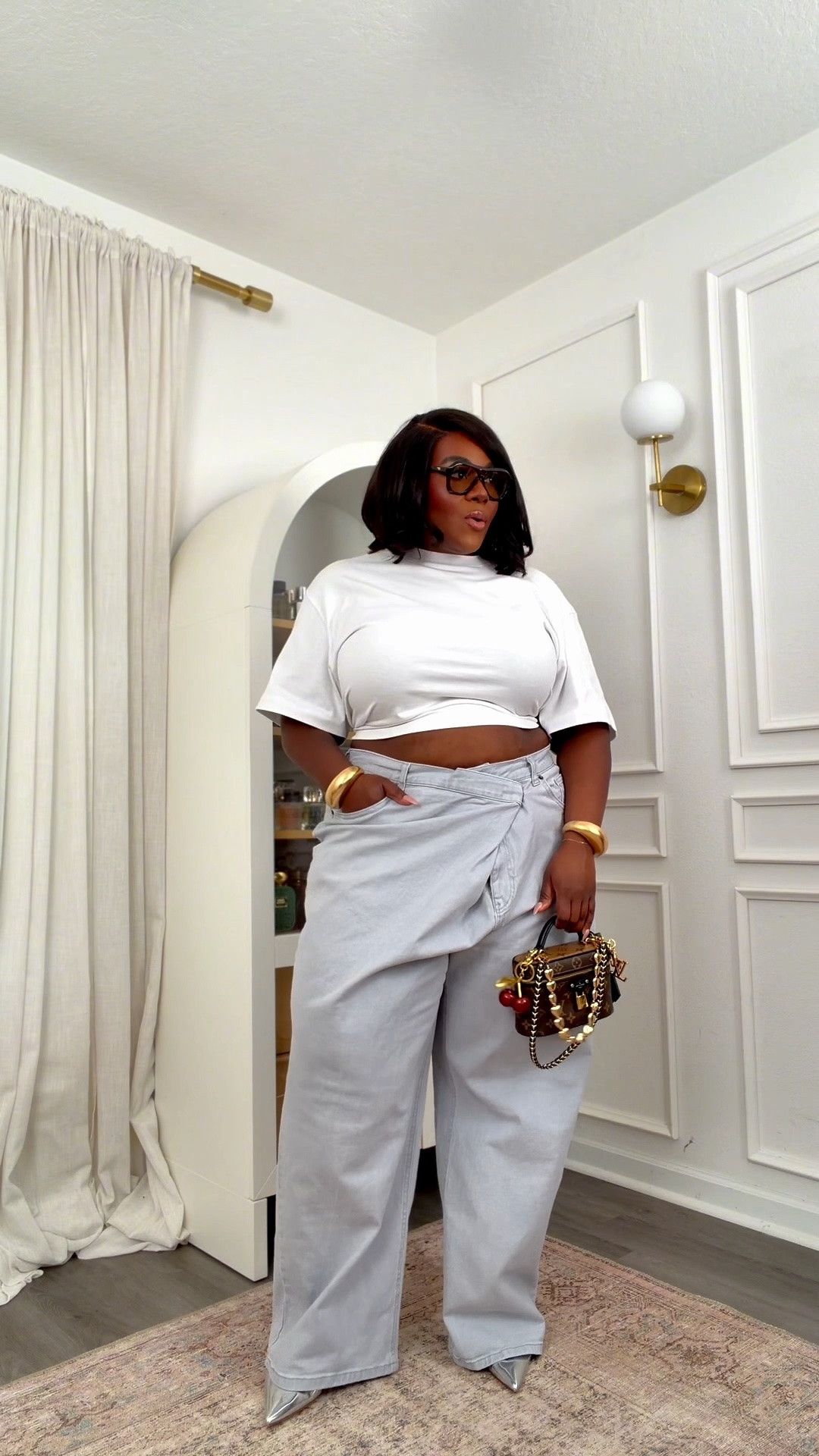 Tee 1 X tucked for crop look
jeans wearing 18

#LTKPlusSize #LTKSaleAlert