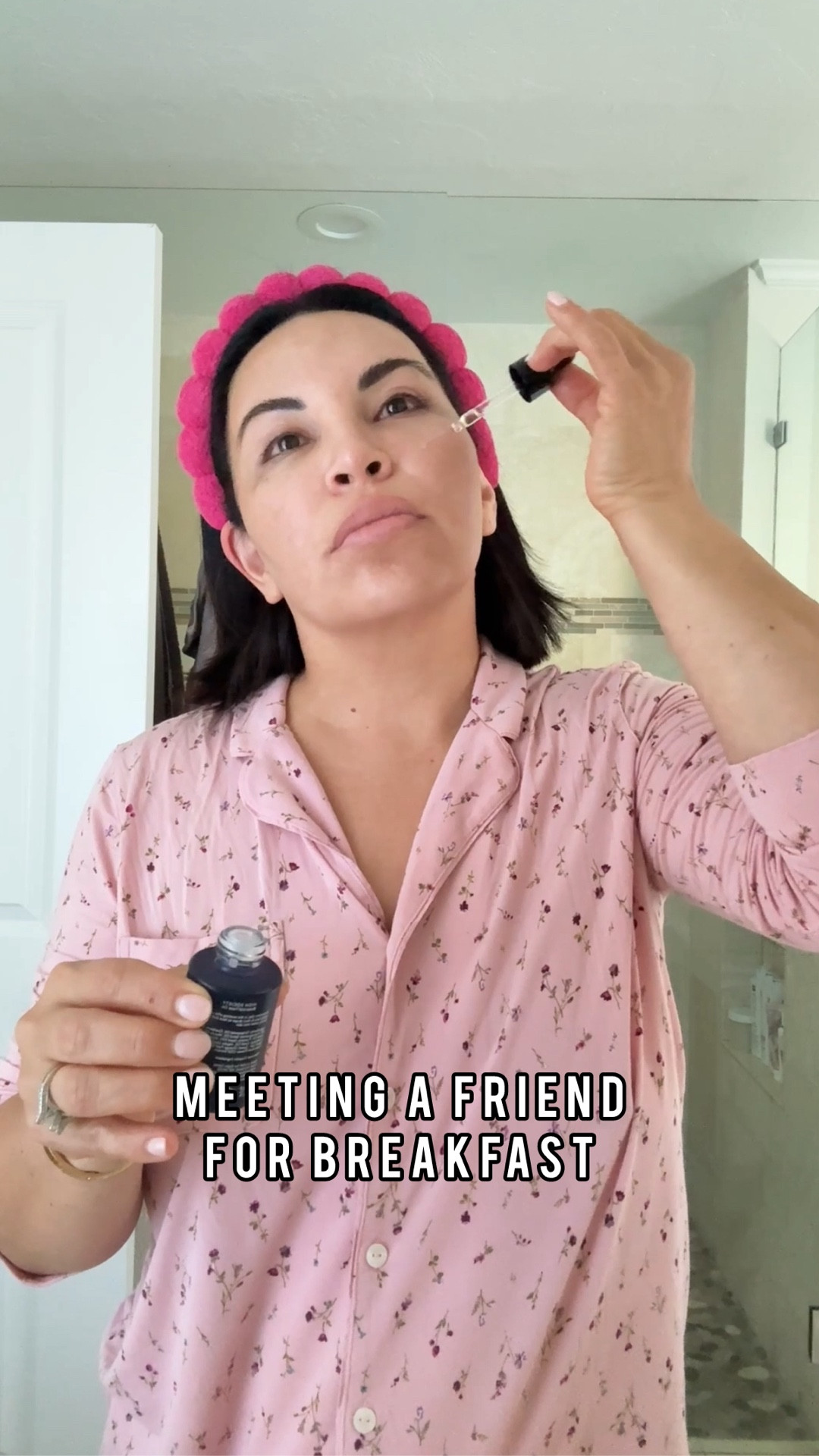 I wanted to share a little mini Vlog of my morning routine getting ready to meet an old friend for breakfast. #pajamas #skincare #antiaging #vlogg

#LTKgrwm #LTKvlog #LTKmorningroutine