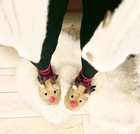 The CUTEST comfy reindeer Rudolph slippers.  Perfect stocking stuffer! 


#LTKHoliday #LTKSeasonal #LTKunder50