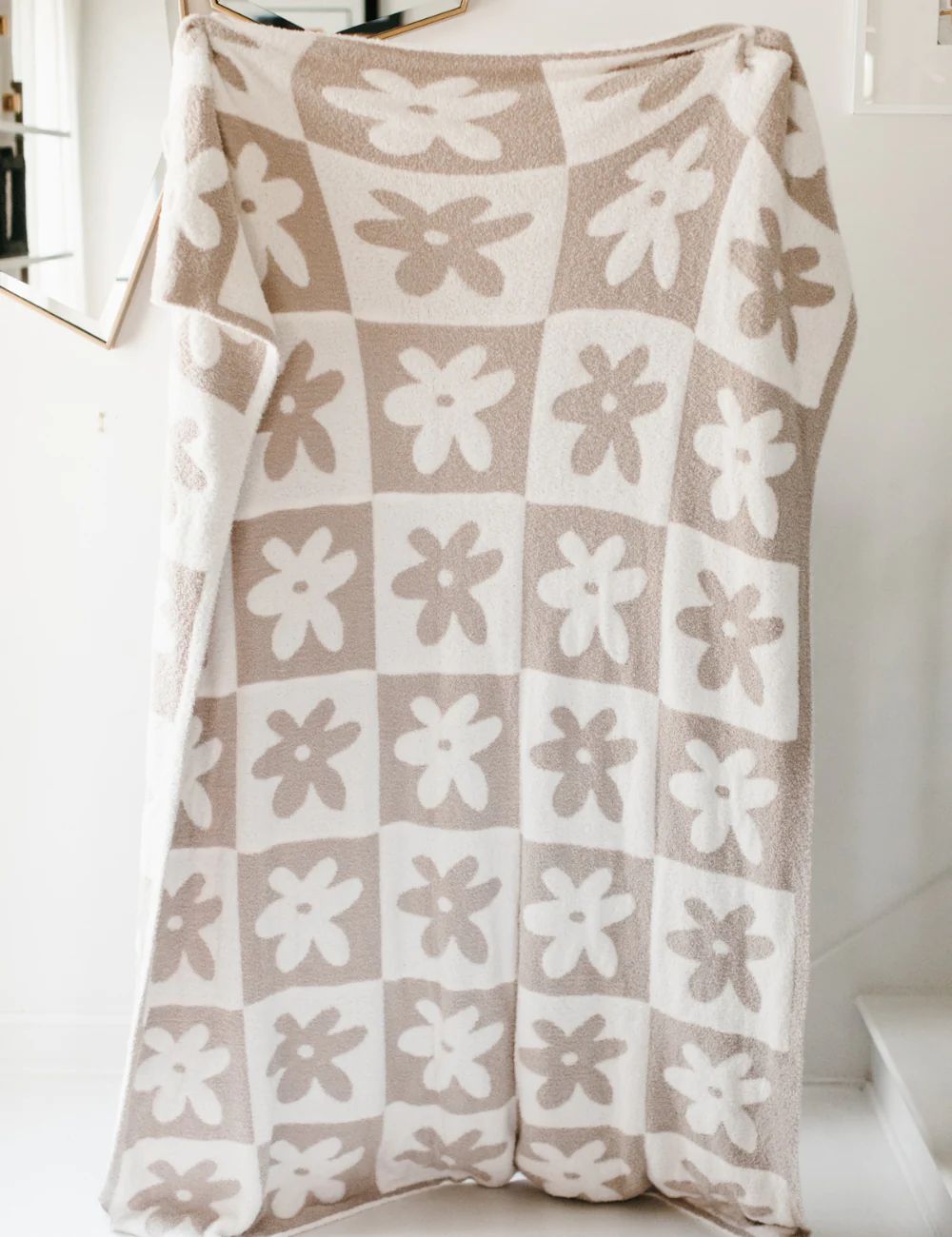 TSC x Tia Booth: Mod Daisy Buttery Blanket | The Styled Collection