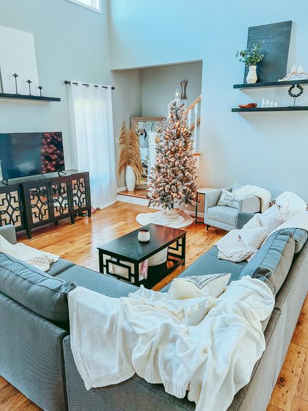 Modern Living Room. Christmas Decor for living Room

#LTKhome #LTKHoliday #LTKSeasonal
