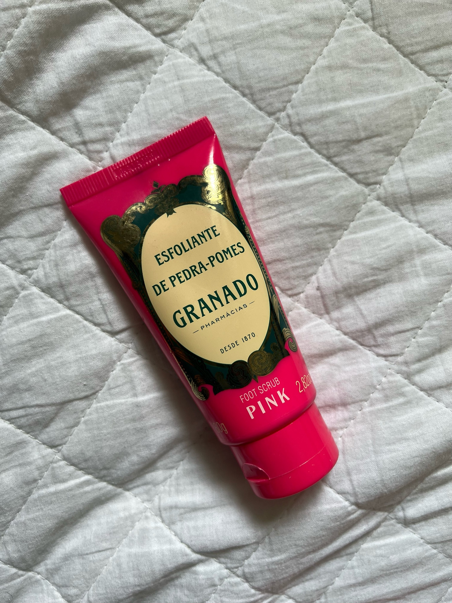 Esfoliante de Pedra Pomes Granado Pink possui uma fórmula potente que ajuda a eliminar calosidade dos pés, deixando-os com um toque super macio e confortável. Além disso, conta com uma fragrância encantadora, com acordes de flores e frutas, que perfuma com suavidade a pele. 

#LTKbeauty #LTKbrasil #LTKstyletip