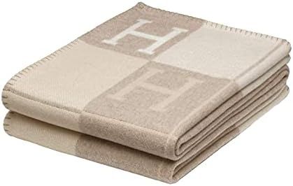 Amazon.com: Luxury Throw Blanket H Super Soft Cozy Fuzzy Thick Checkered Large for Couch Sofa Liv... | Amazon (US)