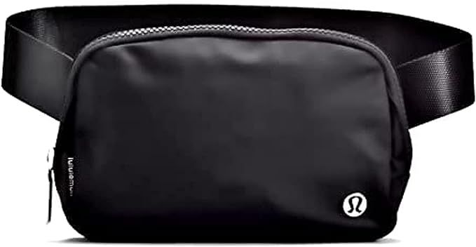 Lululemon Athletica Everywhere Belt Bag, Black, 7.5 x 5 x 2 inches | Amazon (US)