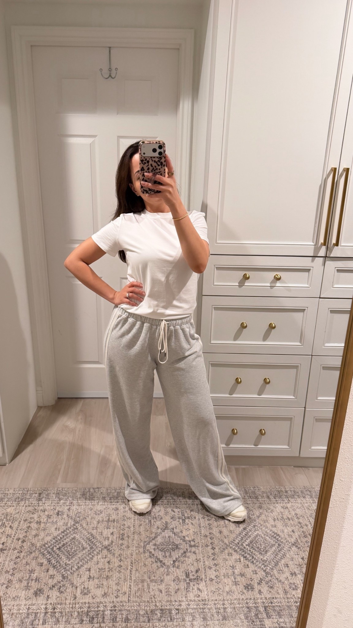 Rainy day ootd 🌧️

#LTKmomlife #LTKootd #LTKdayinmylife