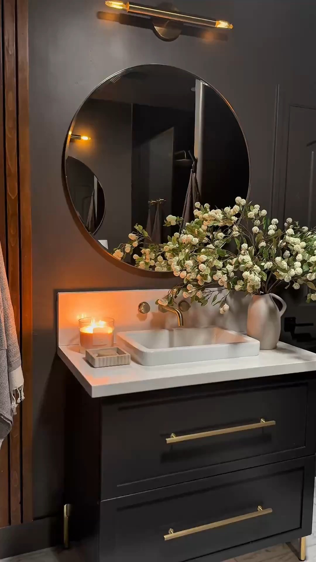 I love these beautiful Spring florals and modern organic vase paired together. The droop in the florals makes them seem more realistic and a little moody. Gorgeous

#springflorals #amazonhome #AmazonFinds #modernorganicvase #organicevase #creamflorals #affordabledecor 



#LTKFindsUnder50 #LTKHome #LTKFindsUnder100