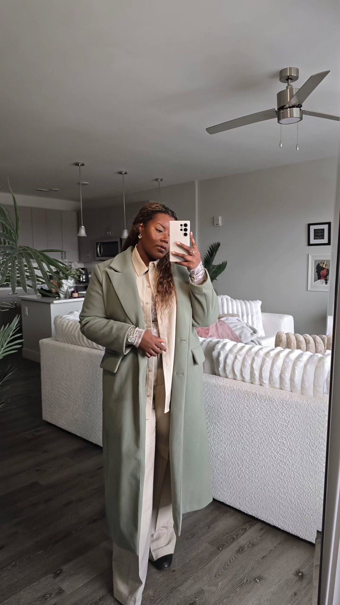 Soft tones for a soft Monday ✨
Longline coat, relaxed trousers, and a comfy bodysuit under it all.

#LTKWorkwear #LTKPlusSize #LTKootd