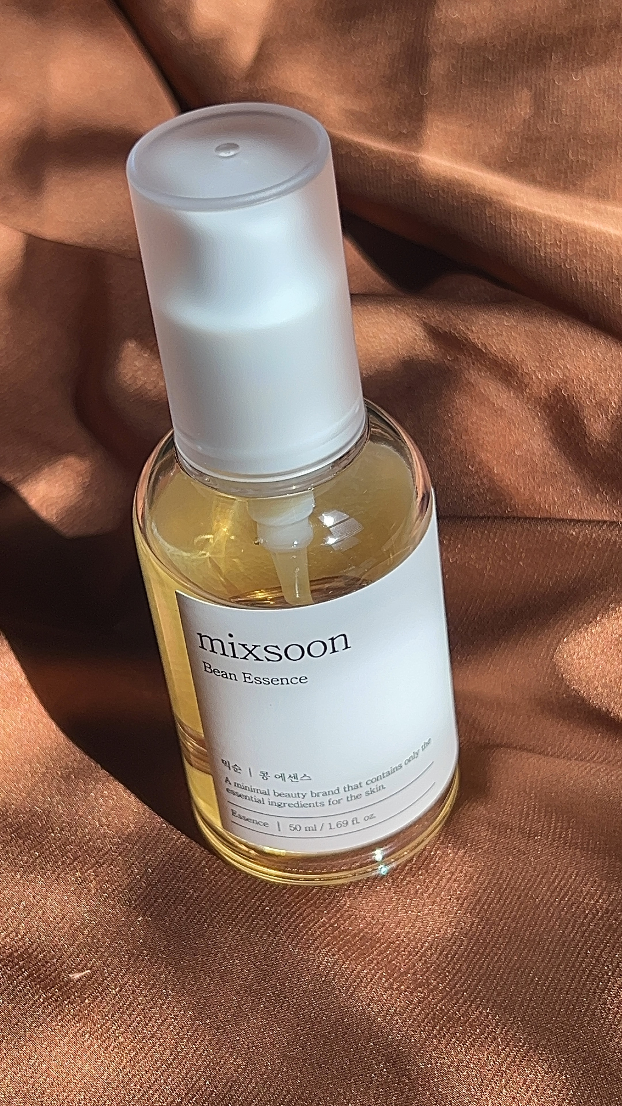 Mixsoon’s Bean Essence!! Such a great skincare product!!

#kbeauty #skincare #mixsoon #beanessence #skinproducts

#LTKFindsUnder50 #LTKBeauty