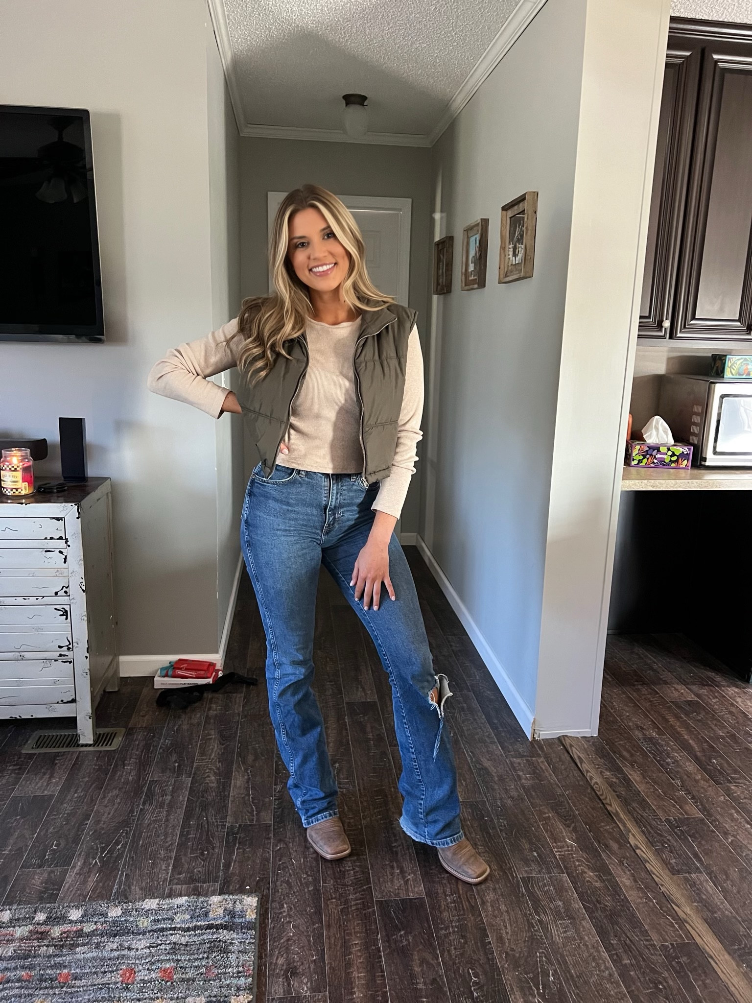 Casual Country Outfit 

#LTKfindsunder100 #LTKfindsunder50 #LTKSeasonal