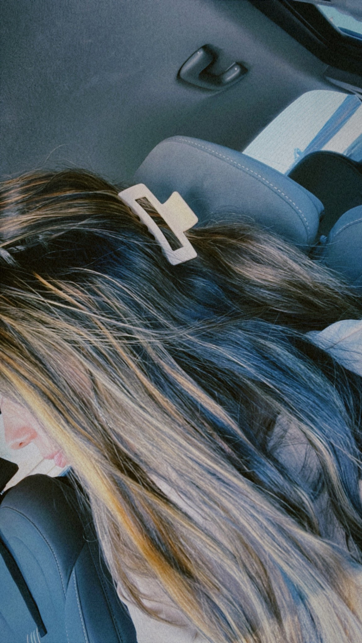 A hair clip 🫧

#LTKStyleTip #LTKTravel #LTKGiftGuide