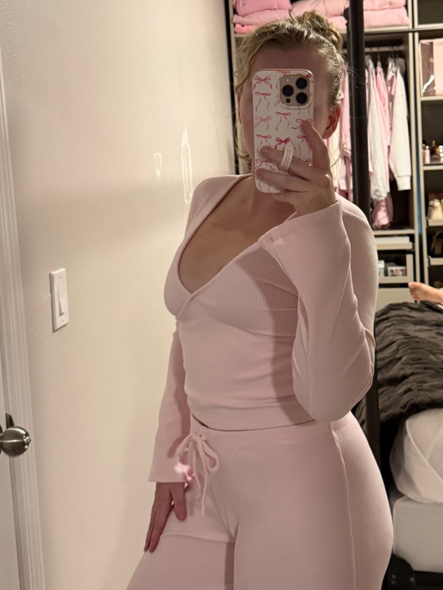 Set for UNDER $20 (I’m wearing a size medium)