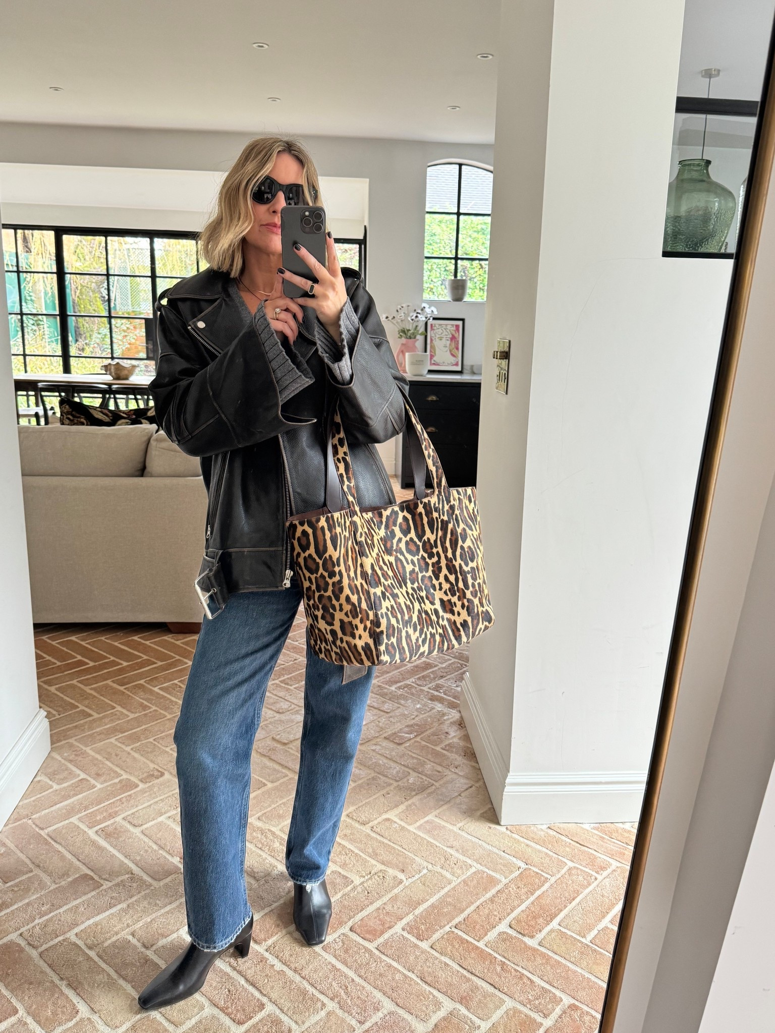 Grey Cardigan | Leather Jacket | Blue Jeans | Boots | Leopard Bag

#LTKeurope #LTKuk #LTKspring