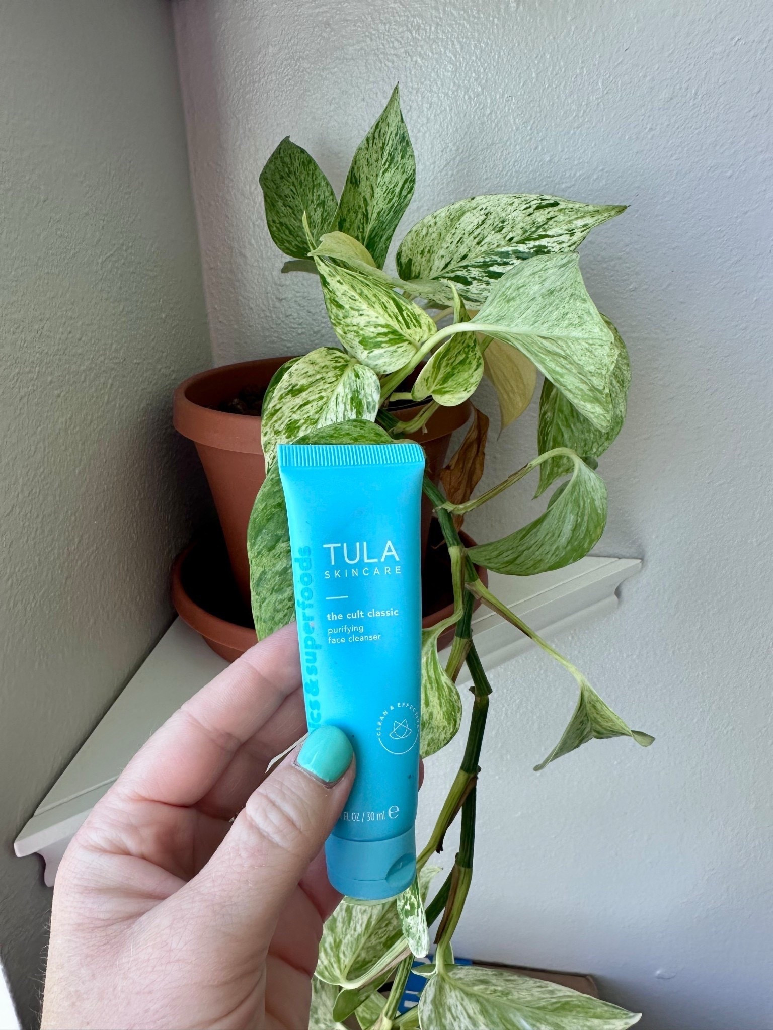 Hydration boost, unlocked. 💧 The TULA H2Oasis Instant Skin Reviving Mask is a must-have for radiant, refreshed skin—and it’s part of Ulta’s 21 Days of Beauty Sale! ✨ Perfect for when your skin needs instant hydration and a healthy glow. 🌿 Don’t miss this skincare essential at a major discount!
#LTKSaleAlert #LTKSkincare #Ulta21DaysofBeauty #LTKFindsUnder50 #LTKBeauty #SkincareSale #GlowingSkin #HydrationBoost #SkincareFavorites #CleanBeauty

#LTKFindsUnder50 #LTKBeauty #LTKSaleAlert