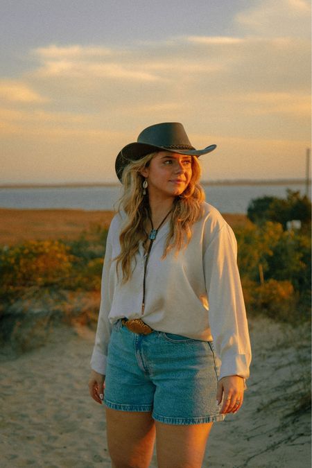 Coastal cowgirl summer vibes! 
Photo by Whitehurst Photography out of Wilmington, NC
#coastalcowgirl #coastalcowboy #summeraesthetic #summervibes #coastalstyle

#LTKSeasonal #LTKstyletip