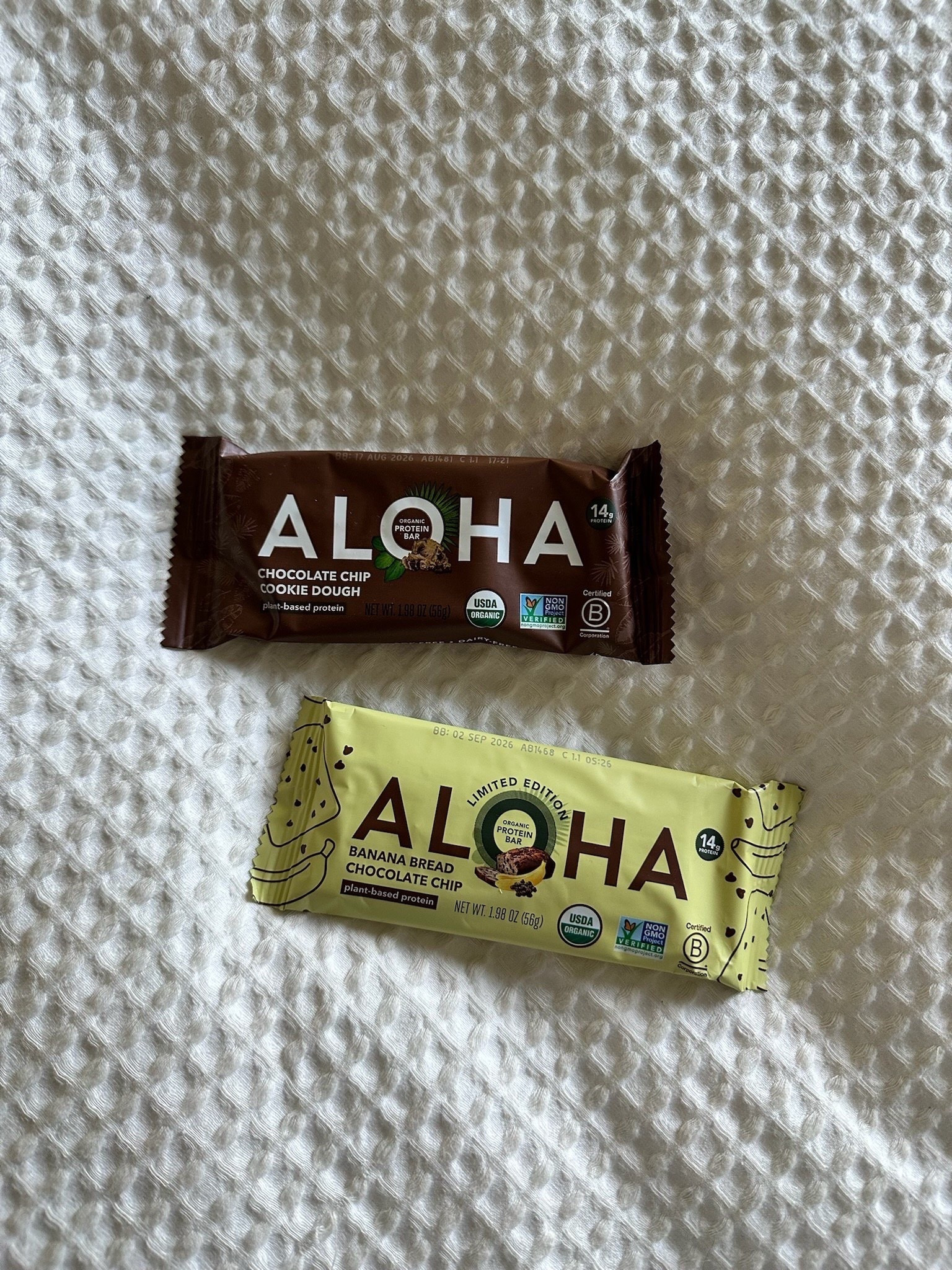 I love these protein bars for when I’m on the go! They taste great and give me the protein I need in the morning! 🤎

Protein bars, Snack On the go, Travel Essentials, TheSavannahK



#LTKmomlife #LTKTravel #LTKFindsUnder50