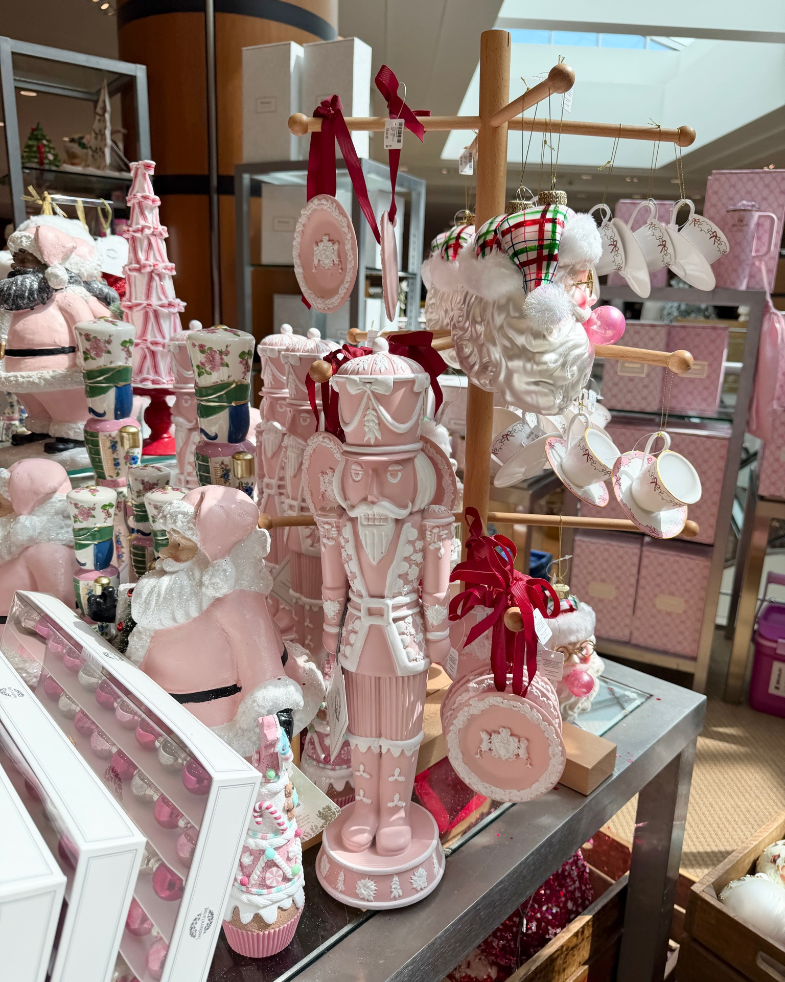 Christmas decor!!🩷🌲 Wedgwood inspired Christmas decor in pink and blue! I grabbed these darling pate ornaments 😍

#LTKSeasonal #LTKHome #LTKootd