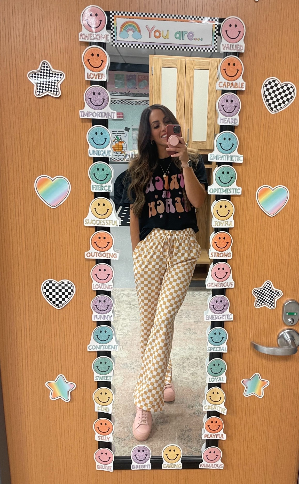 Trick or teach🎃✏️

Today was a casual fit for Halloween as a 2nd grade teacher!  Cozy, comfy, and easy to pair with my pink Nikes. 

Amazon finds
Teacher find 
Teacher outfit
Pink Nikes
Checkered pants
Fall outfit
Halloween tee
Teacher tee
SHEIN 
Classroom decor

#LTKWorkwear #LTKSeasonal #LTKHalloween