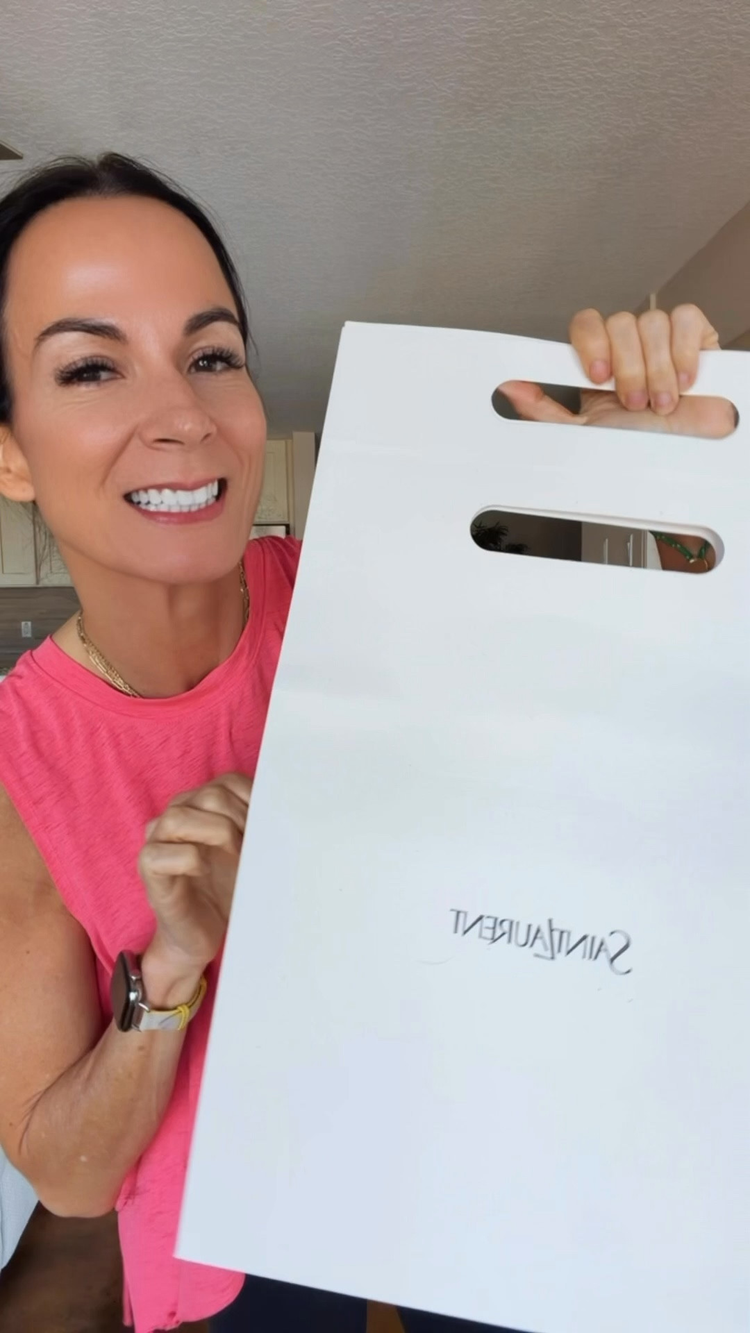 UNBOXING but make it dangerous for my bank account 😏💸

The viral 70s flare jeans have officially entered the chat and let me just say… OBSESSED is not even strong enough.

The fit?? SNATCHED.
The waist?? Holds you IN.
And the booty?? 🍑 hugged, lifted, and fully appreciated.

These are that perfect vintage-inspired flare that makes your legs look a mile long while still giving you shape in all the right places. Effortless, flattering, and 1000% worth the hype.

Safe to say… these will be on repeat ✨



#NicoleColeeStyle #DenimObsessed #DesignerDenim #FlareJeans #OOTDStyle




#LTKdayinmylife #LTKootd #LTKgrwm