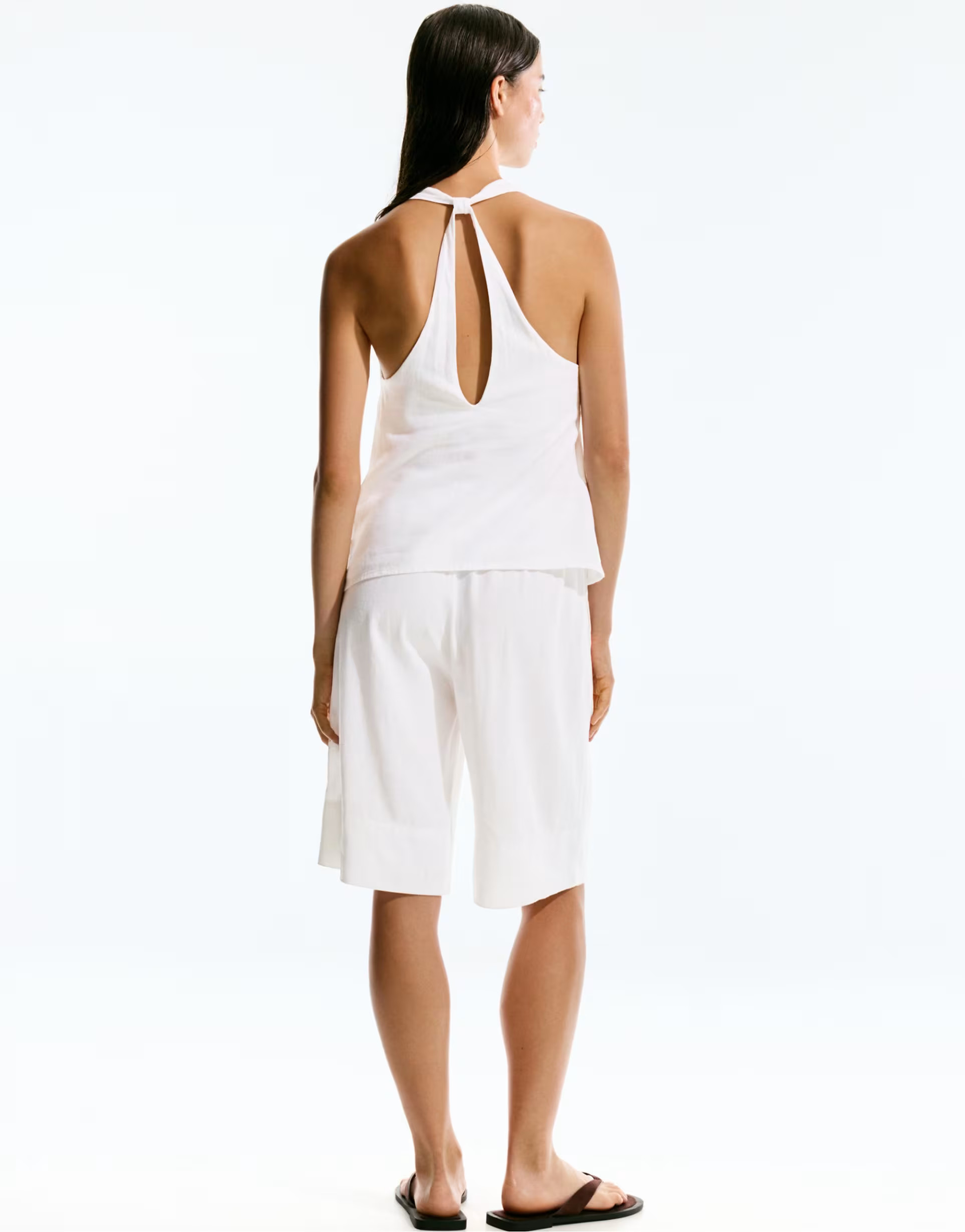 Pull&Bear Open-back halter top in white | ASOS (Global)