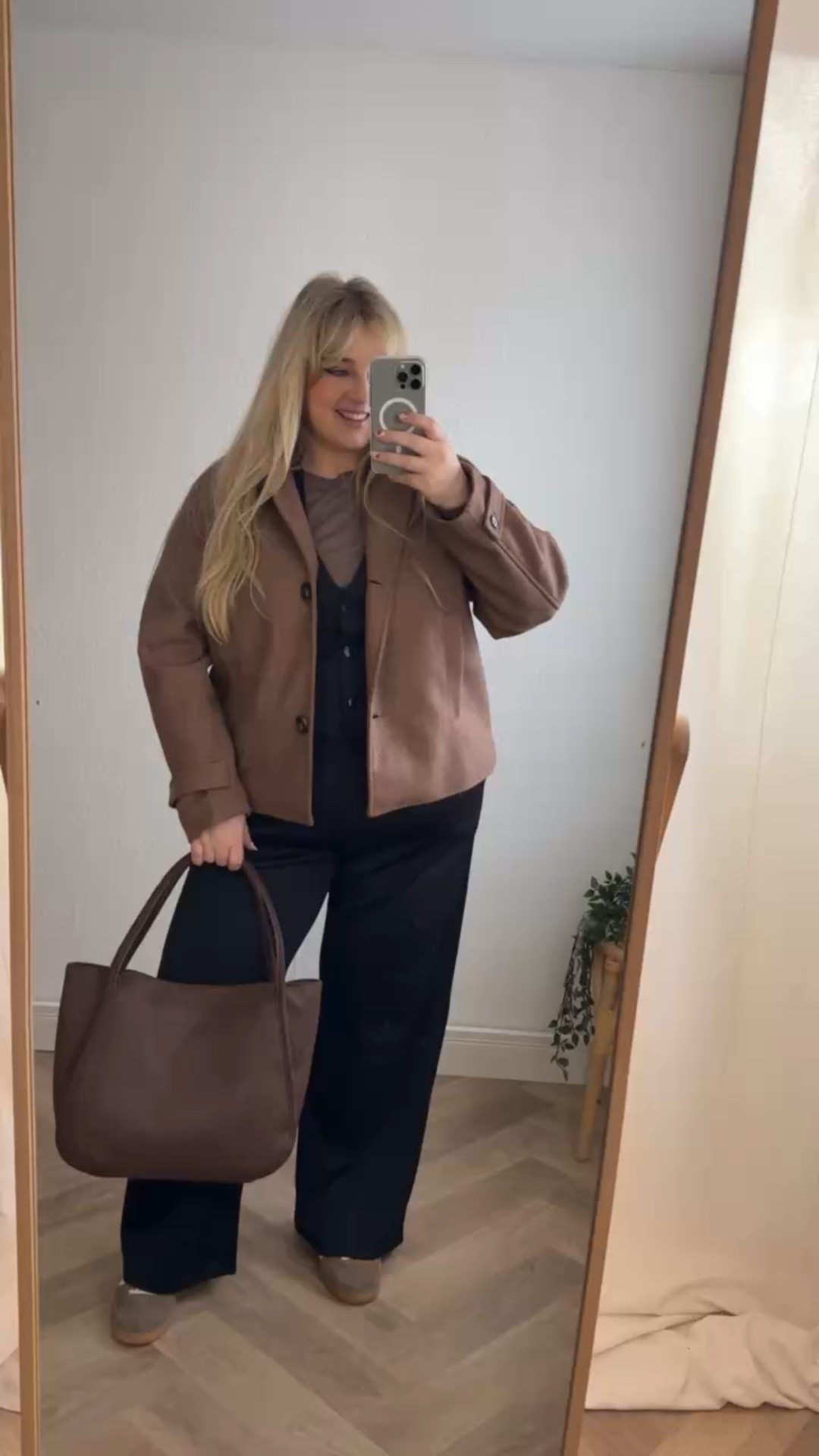 Black & Brown 🖤🤎
15 % Sparen mit dem Code bp15sandra

(Gültigkeit: 19.02.-einschl. 21.02.2026; einmalig einlösbar pro Kundin; gilt in DE App & Webshop)

#plussizefashion #curvy #black #brown

#LTKplussize #LTKdeutschland #LTKbeauty
