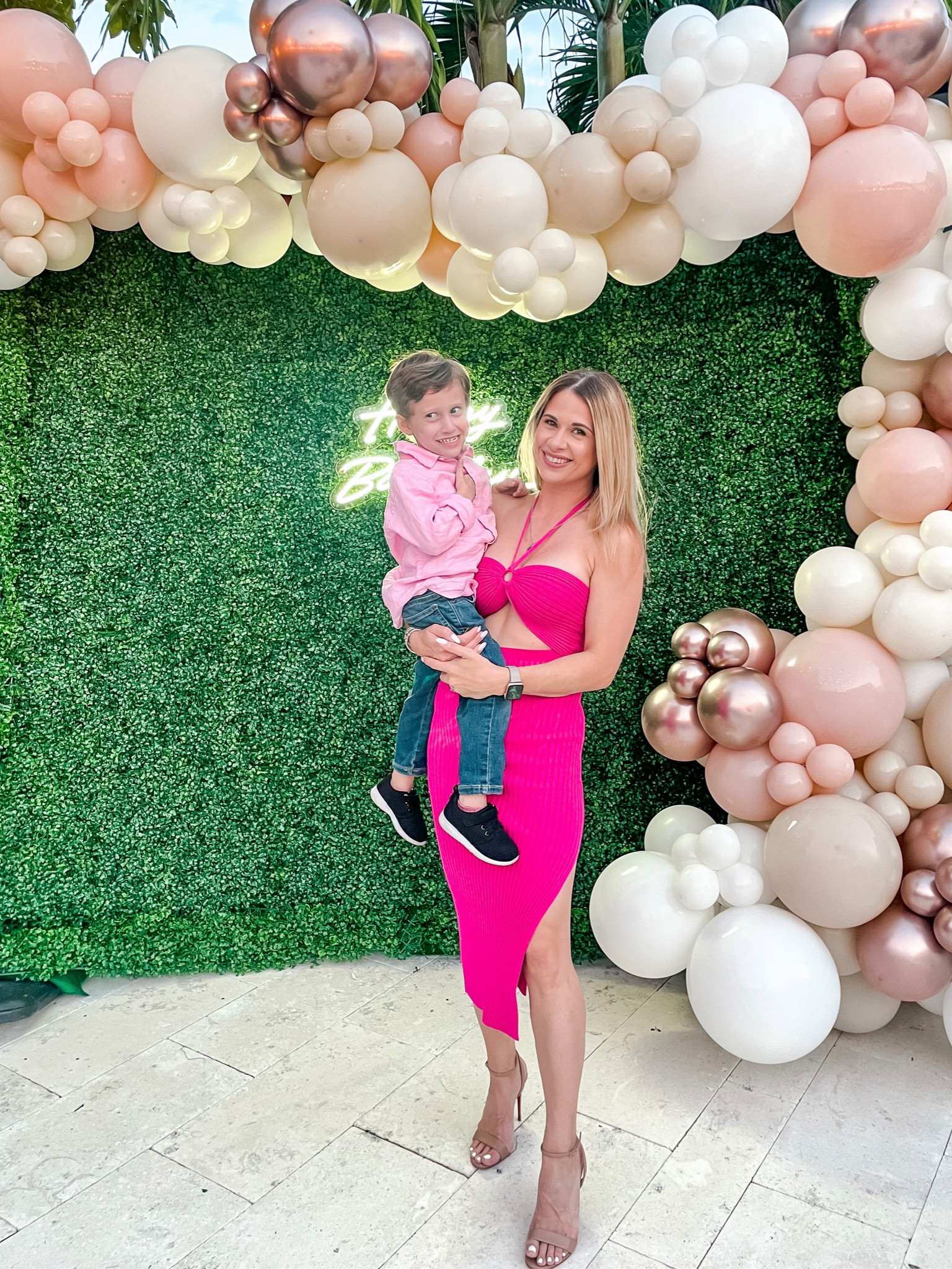 Perfect summer cutout dress, good for day dates and date nights 

The pink hue is gorgeous

Lulus / dresses / cutout / halter / ribbed / knit / date night looks / outfits 

#LTKSeasonal #LTKunder100 #LTKstyletip