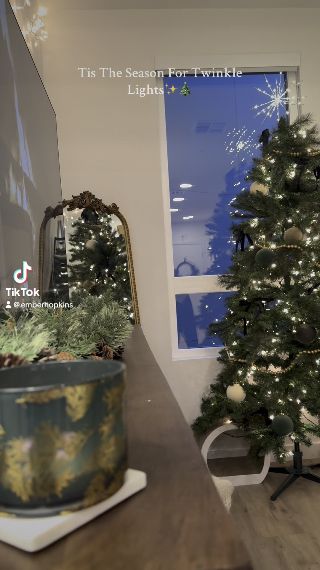 Christmas Decor Magic🎄✨

#LTKHoliday #LTKHome #LTKSeasonal