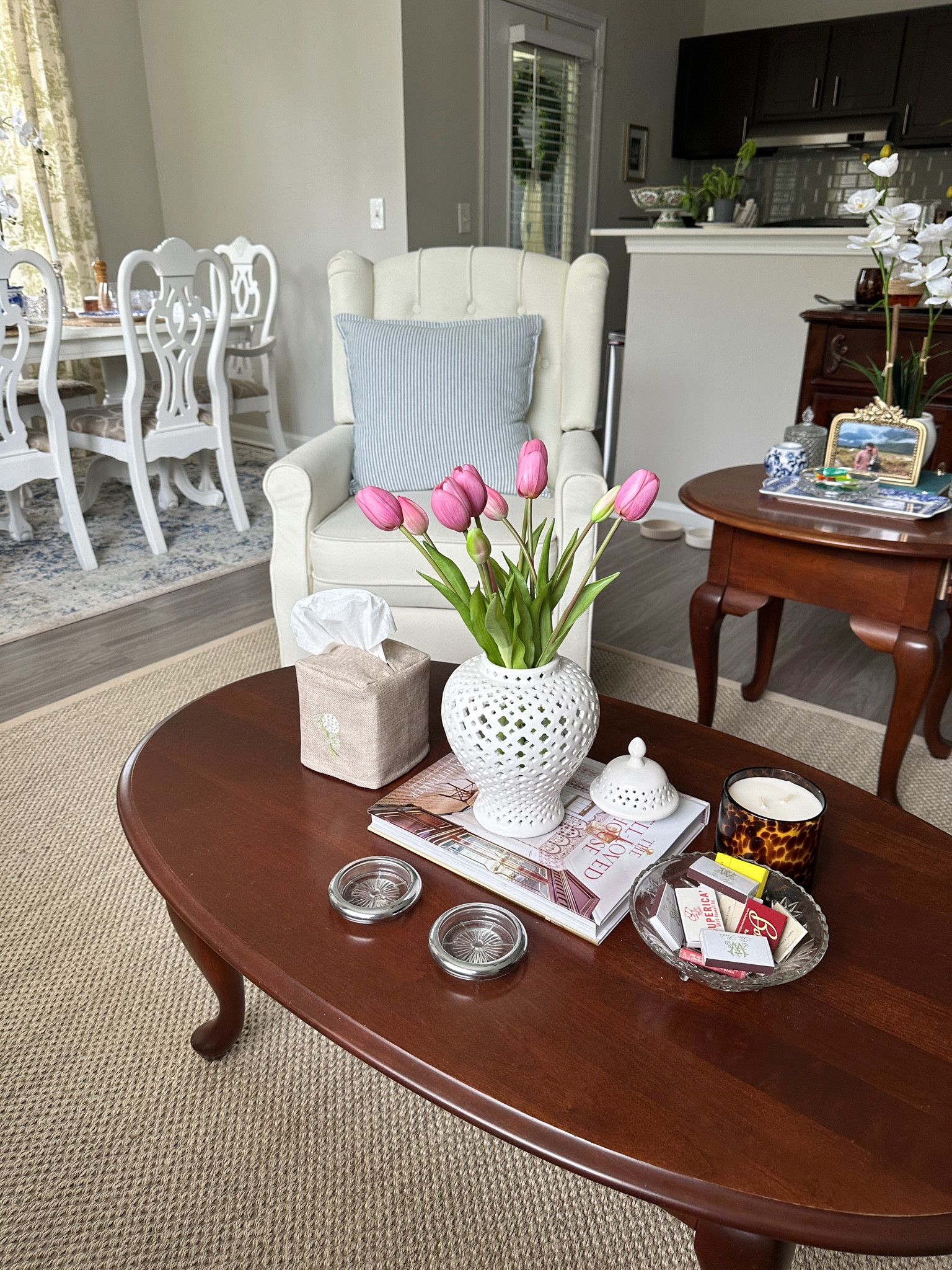 Living room refresh for the summer— tapping into the “Nancy Meyers” aesthetic and loving the mix of patterns and colors! Linking as much as I can down below

#LTKStyleTip #LTKHome #LTKFindsUnder100