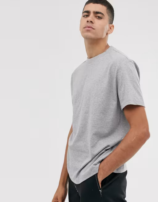 ASOS DESIGN – Lässiges T-Shirt mit Rundhalsausschnitt in Kalkgrau | ASOS (Global)