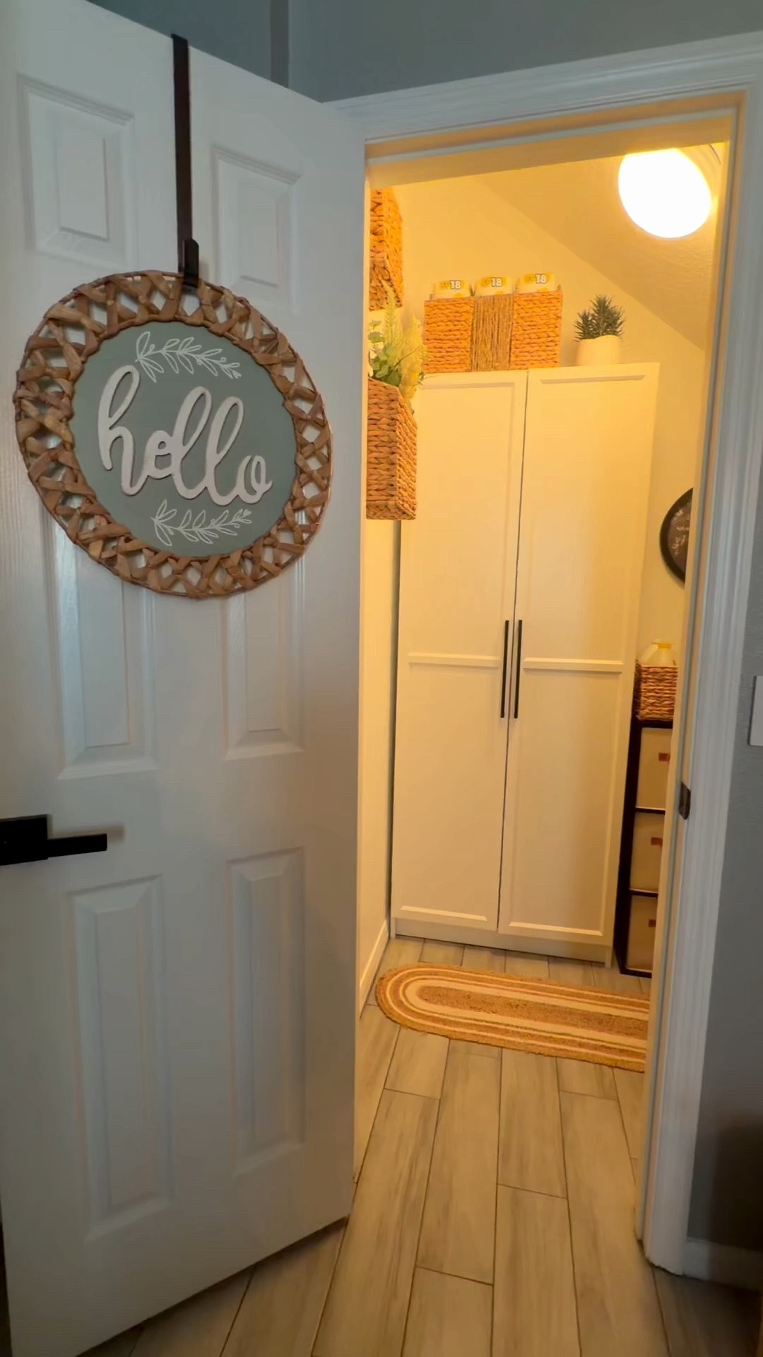 ✨ Under-Stairwell Glow-Up! ✨
I turned my under-stairwell closet from wasted space into a stylish and functional storage area using the @Ikea Billy Bookcase! 🙌🏽

I love how the Billy bookcase gives a built-in look without the custom price tag. It added extra storage, organization, and a designer feel to a space that was previously cluttered and overlooked.

If you have an awkward nook or under-stair space, don’t underestimate what a simple IKEA hack can do! 💡

Would you use the IKEA Billy Bookcase for a hidden storage makeover? 👇🏽

#IKEAHack #BillyBookcase #UnderStairsStorage #HomeOrganization #AffordableHomeDecor #DIYHome #BuiltInLook