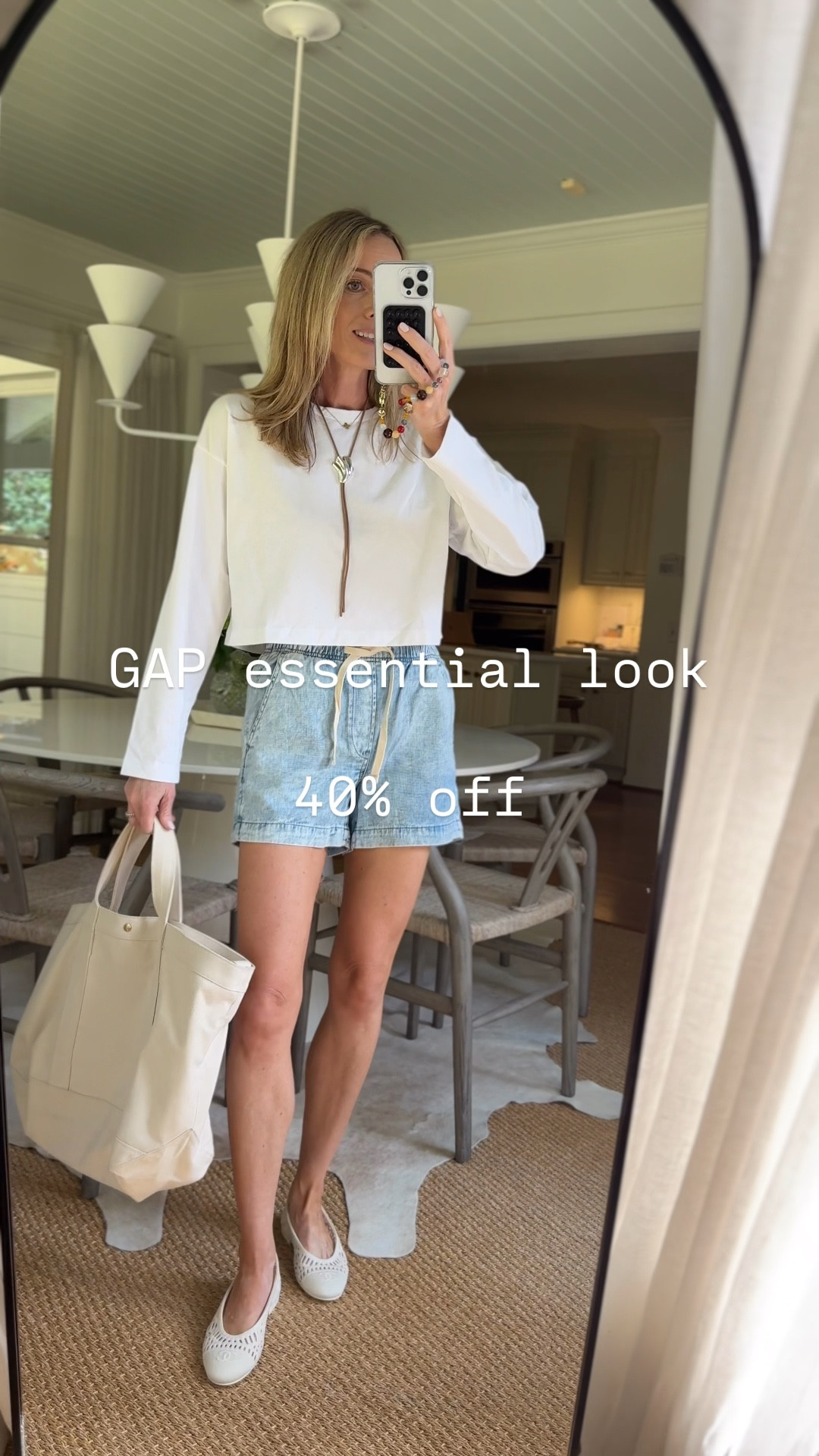  Shop Gap’s Friends & Family Event Sale now! Use code BEST for 10% off extra off your purchase! @gap #howyouweargap #gappartner 

Size smalls!! 