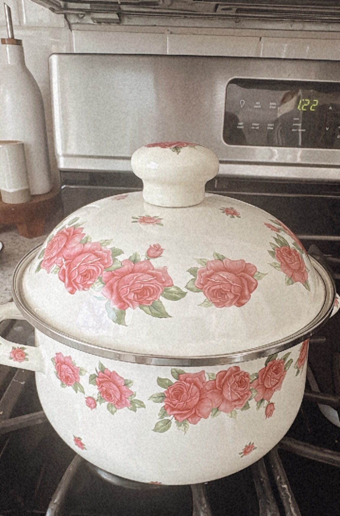 Cutest enamel pot 🫶🏻🤍🎀🥀

#LTKFindsUnder50 #LTKHoliday #LTKHome