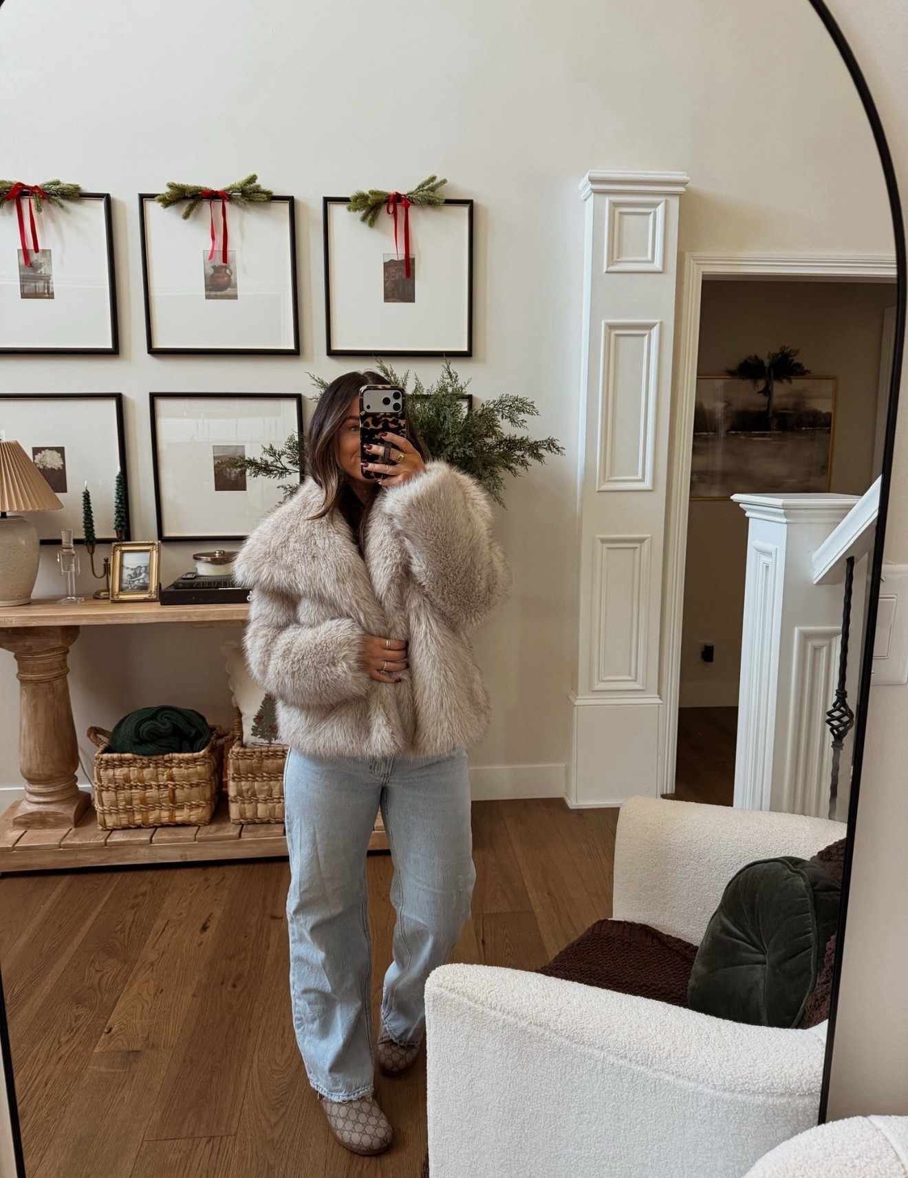 The coziest fur coat 😍🤍

#LTKSaleAlert #LTKSeasonal #LTKHoliday