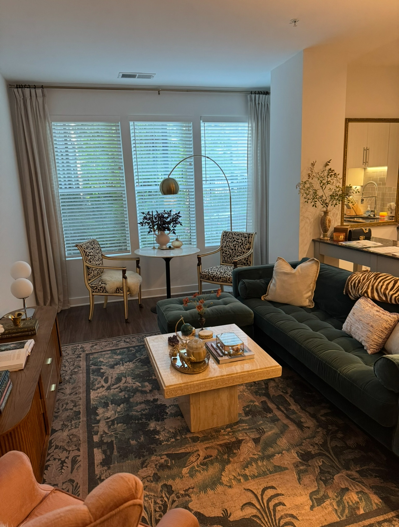 living room decor 

 