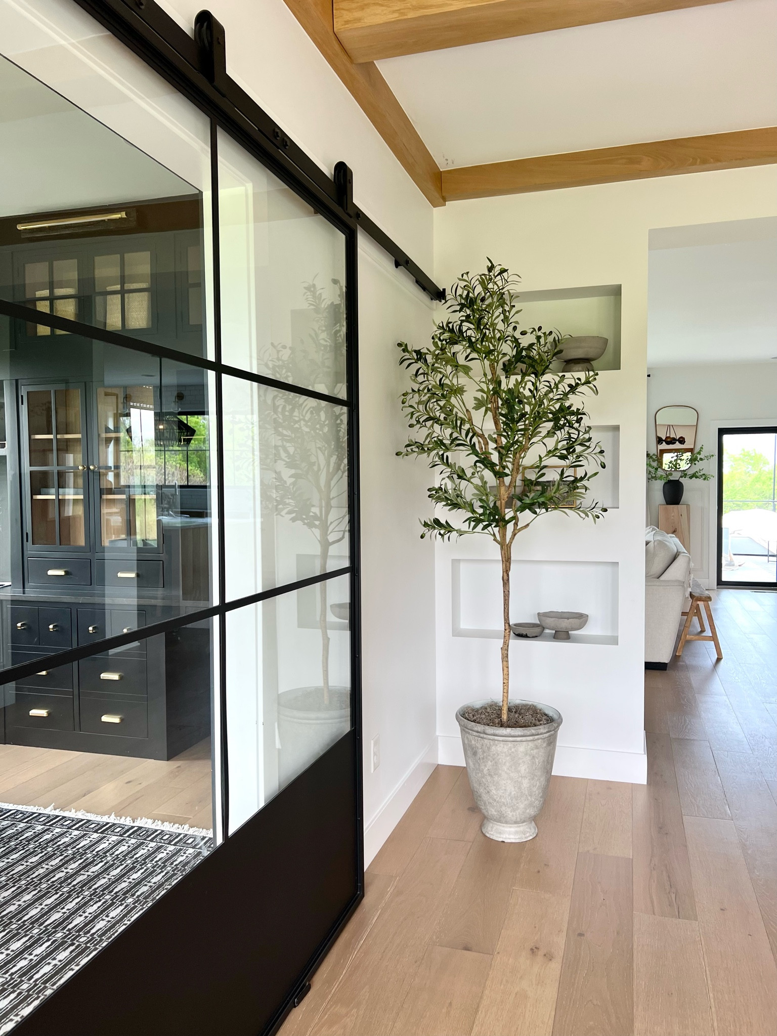 Amazing planter under $18!!😱

Beautiful for an olive tree inside but they are technically outdoor planters, so definitely could use them in an outside space!!

I linked a two other awesome options as well! $25 & $14!

#LTKSeasonal #LTKhome #LTKFind