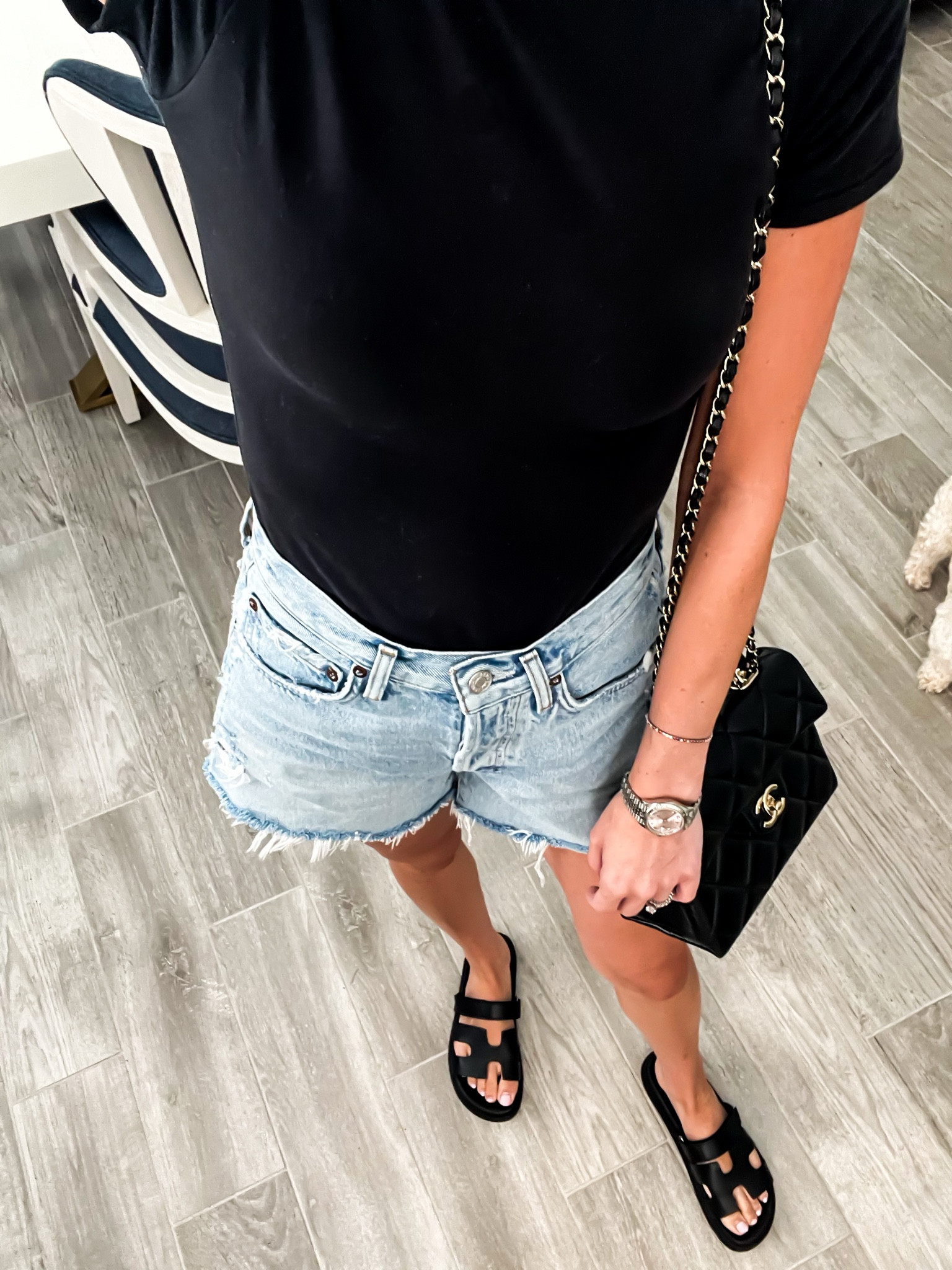 Todays OOTD for running errands 🖤

I took a 23 in shorts bc they run a little big! Loveeee this brand so much  

#LTKTravel #LTKShoeCrush