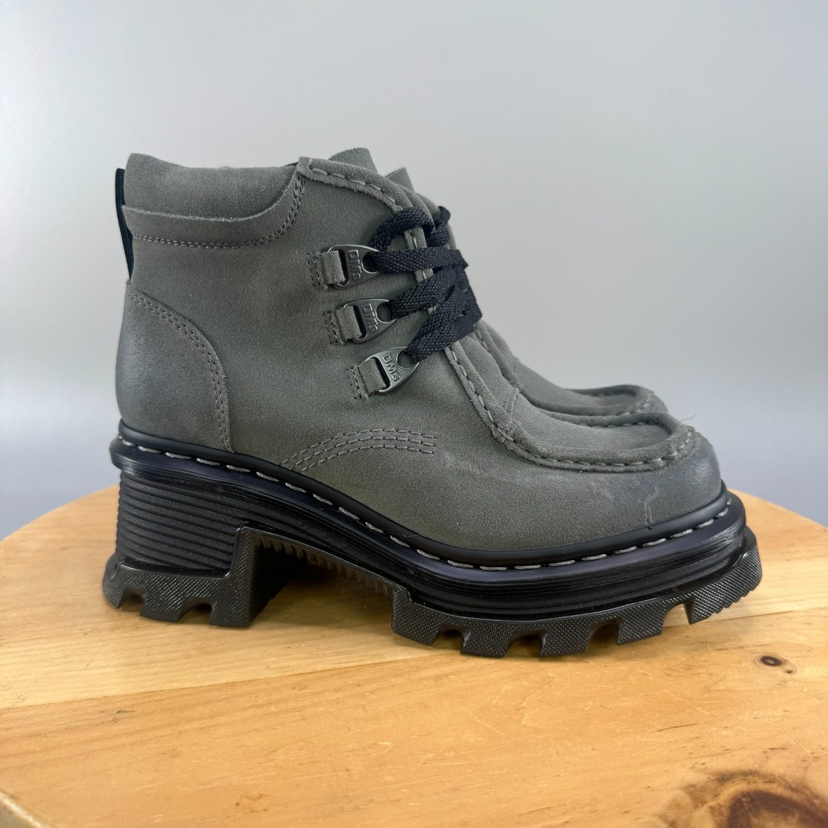 Dr Martens Corran 3I Womens Size 8 3-Eye Suede Heeled Boots Grey Wednesday NEW | eBay US
