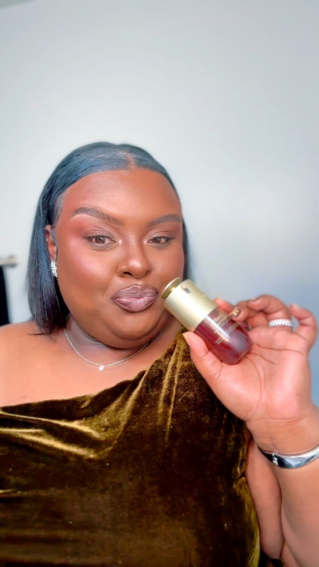 If you are wanting that snatched glowy look it’s on sale RIGHT NOW! 

#LTKSaleAlert #LTKmorningroutine #LTKCyberWeek