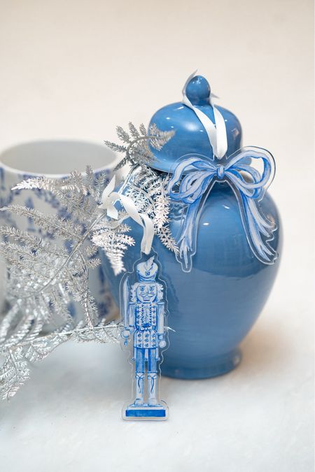 CHAPPLE10 for 10% off!

Holiday ornaments Christmas tree decor blue and white ginger jar nutcracker bow trellis grand mills type decorations 

#LTKhome #LTKHoliday #LTKSeasonal