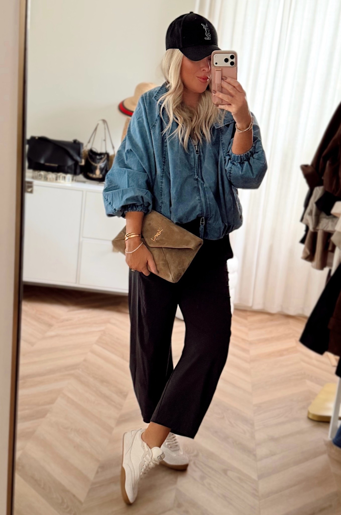 FRIYAY OOTD! The pants that will not fail you and of course team colors! 
I did XS in jacket and tts in pants!
✨✨✨

travel look. Work pants. Casual outfit. Fall style. Sports mom. Sideline style. Game day.

#LTKootd #LTKActive #LTKWorkwear