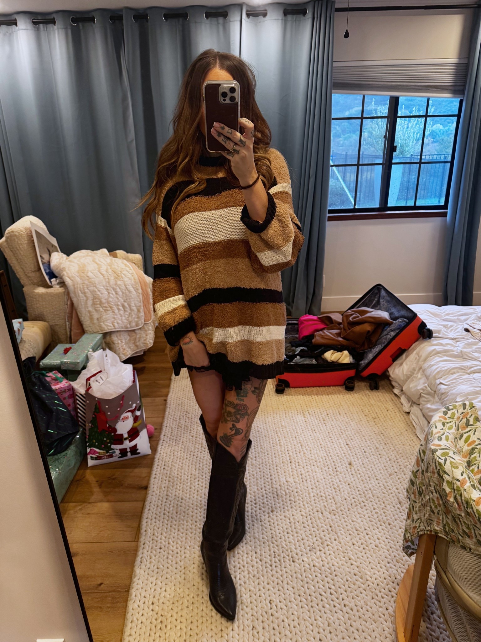 Top is sold out :( but boots are not and neither is the under dress :) 